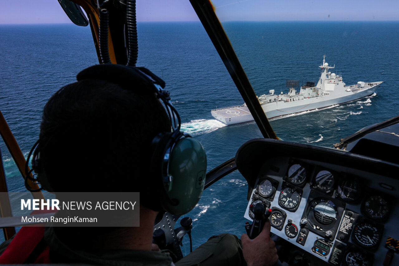 تصویر ورود ناوهای چین و روسیه به منطقه رزمایش مرکب کمربند امنیت دریایی